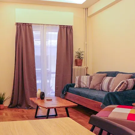 Cozy Apartment Downtown-2